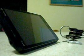 Not only sales, HTC EVO’s screen is strong too!