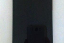 Mysterious HTC Device Shows up in Leaked Image. 5-inch Galaxy Note Competitor?