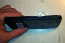 LG Nexus 4 found lost in a bar