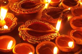 Android Apps for Diwali – SMS, Greetings, Pooja, Live Wallpapers, etc.