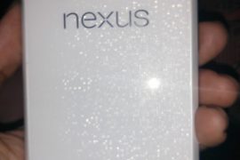 Pictures of White Nexus 4 surface on Google+, looks shiny and beautiful
