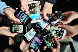 Smartphone boom saturates markets, manufacturers consider new destinations and improved devices