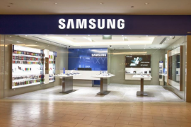 Samsung store in Singapore goes up in flames a day before Galaxy S8 launch