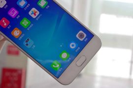 More images of Oppo R11 leak out