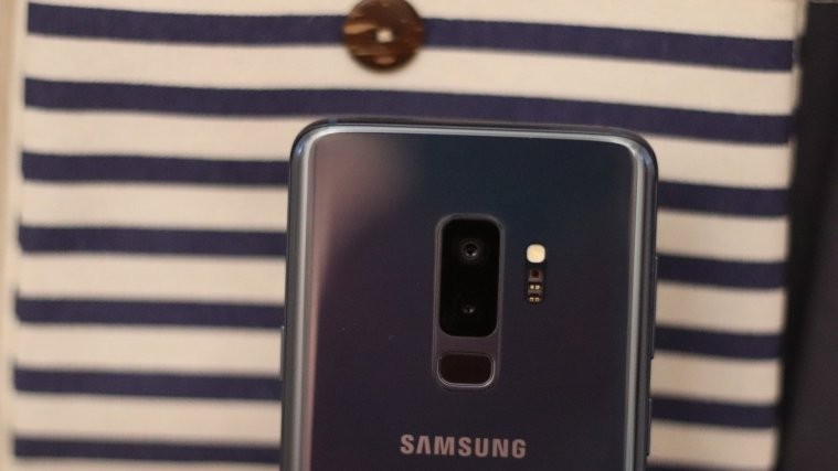 galaxy s9 plus software update messed up text messages