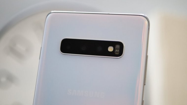 Samsung Galaxy S10 Plus March update in Canada