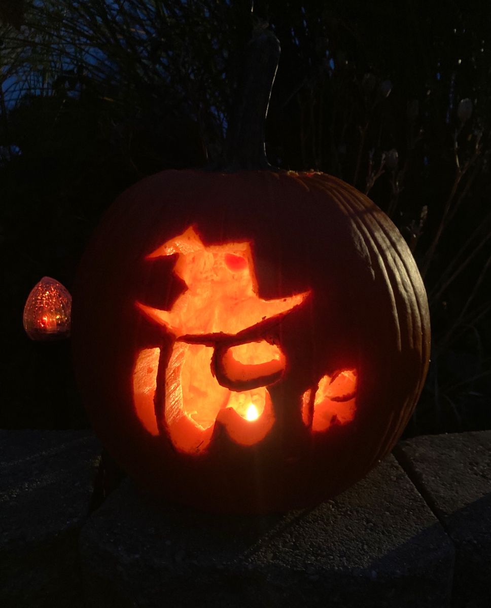 The Coolest Among Us Pumpkin Carving Pics, Check Them Out!