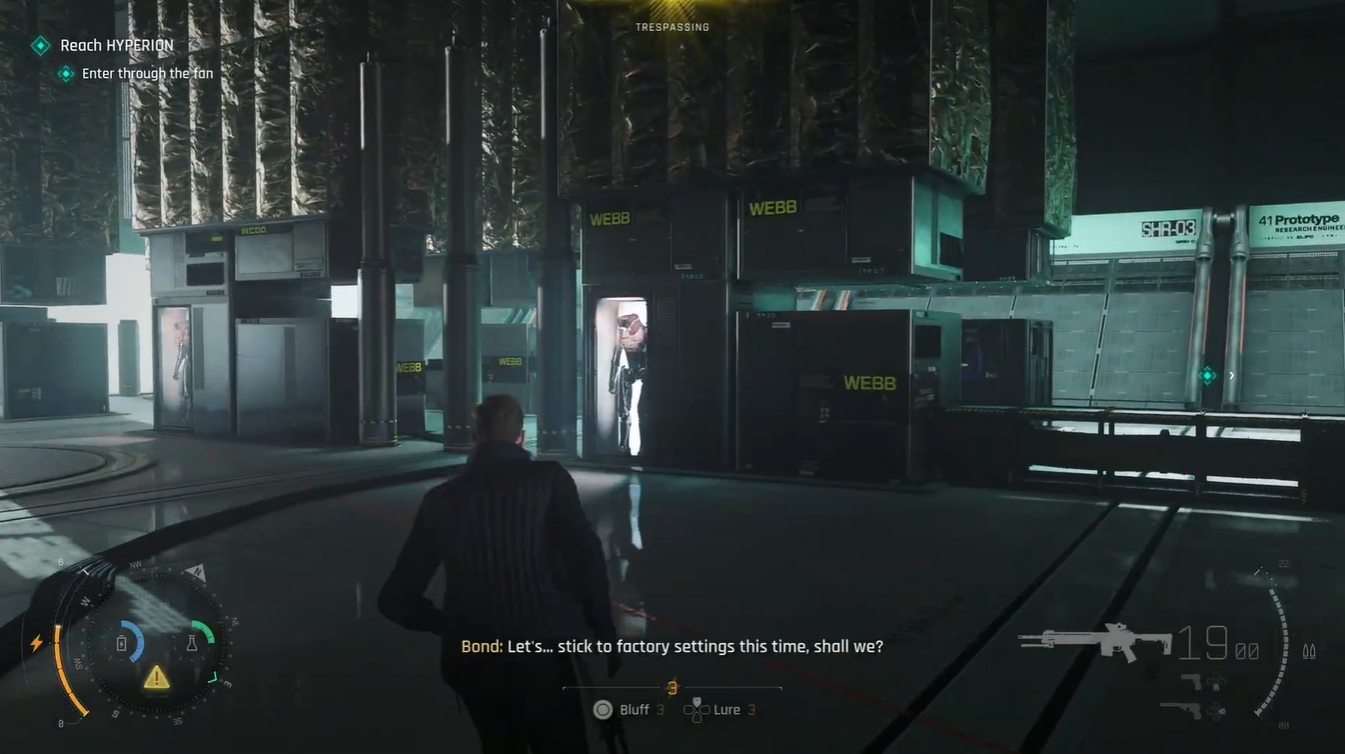 James Bond stands inside the android testing facility while the objective "Reach Hyperion – Enter through the fan" is displayed, with multiple WEBB android chambers visible throughout the room.