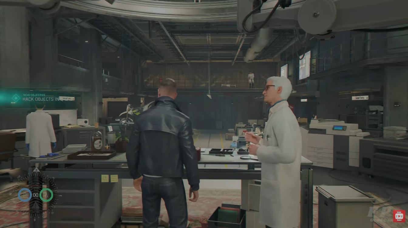 Bond standing beside Q after unlocking the Q-Watch field mode gadget tutorial in 007 First Light