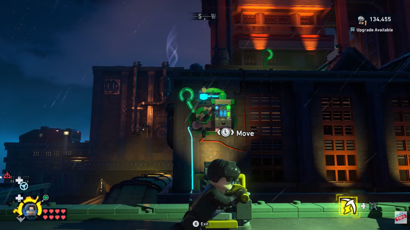 Second colored connector puzzle section being aligned correctly in LEGO Batman Legacy of the Dark Knight